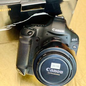 Camera - Canon EOS-1 Ds Mark III with Canon EF28-135mm F3.5-5.6 IS USM Lens